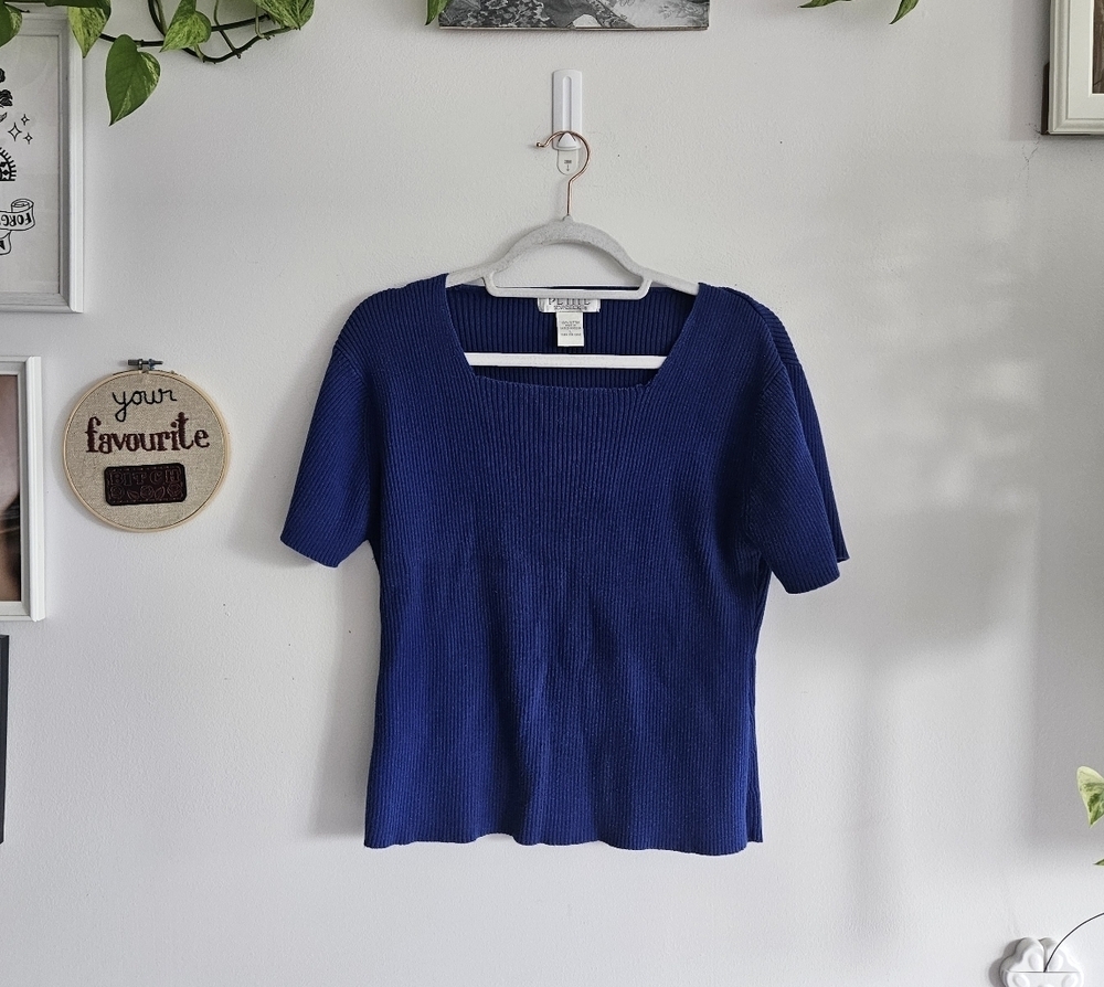 Vintage Petite Sophisticate Blue Short Sleeve Cable Knit Top